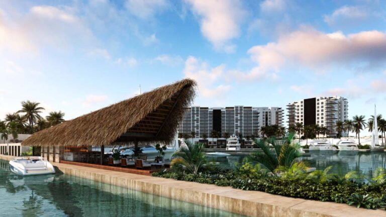 Muelle en departamentos Yucalpetén Resort Marina