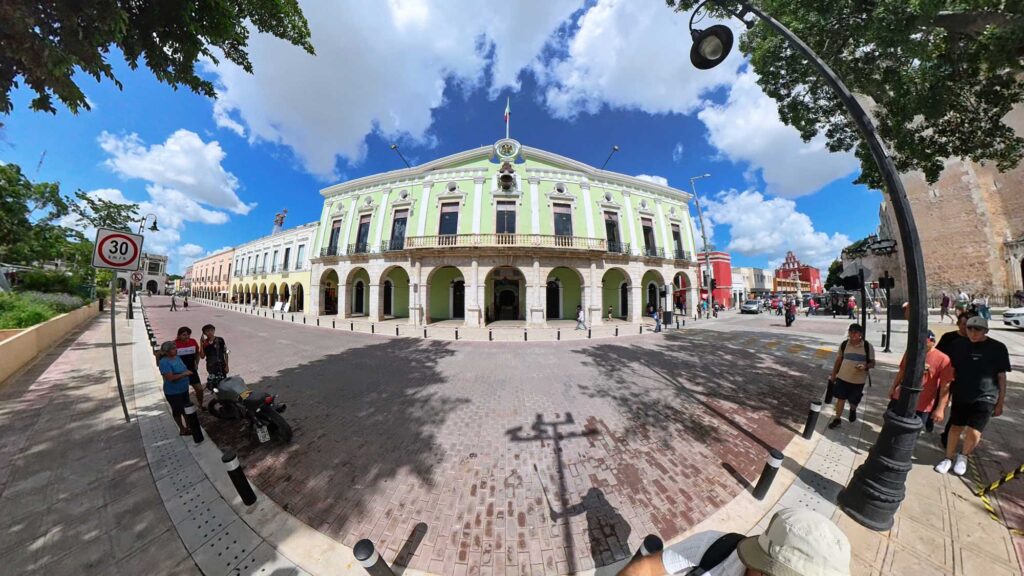 Palacio de Gobierno en La Plaza Grande de Mérida Yucatán