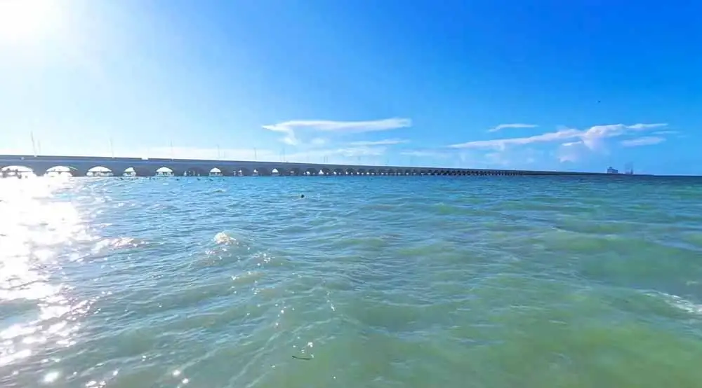 Muelle y costa de Puerto Progreso para una escapada desde Blanca Residencial.