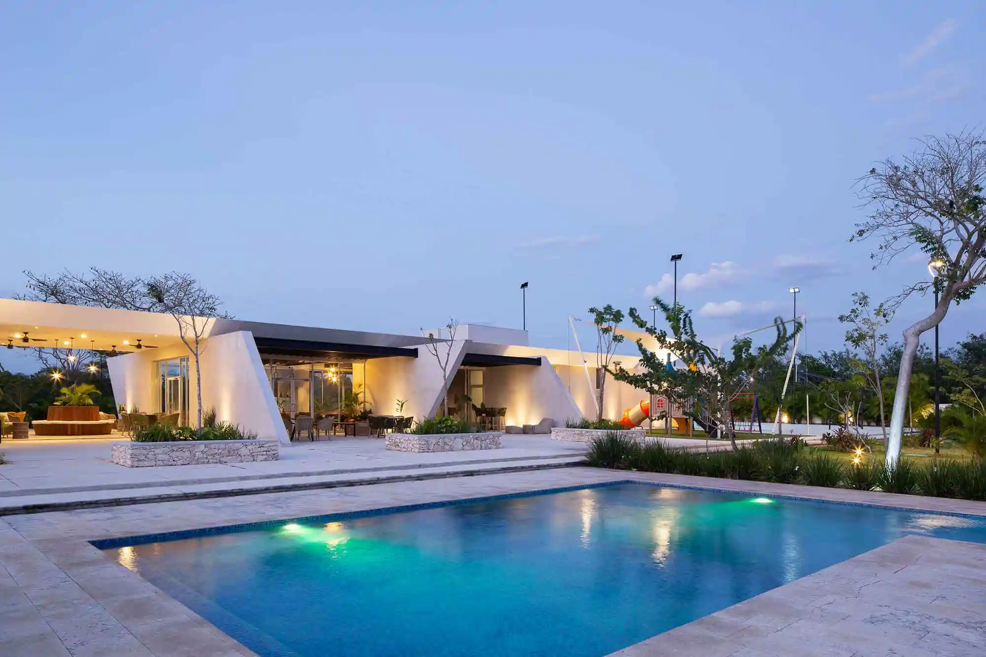 Blanca Residencial Casa Club Alberca