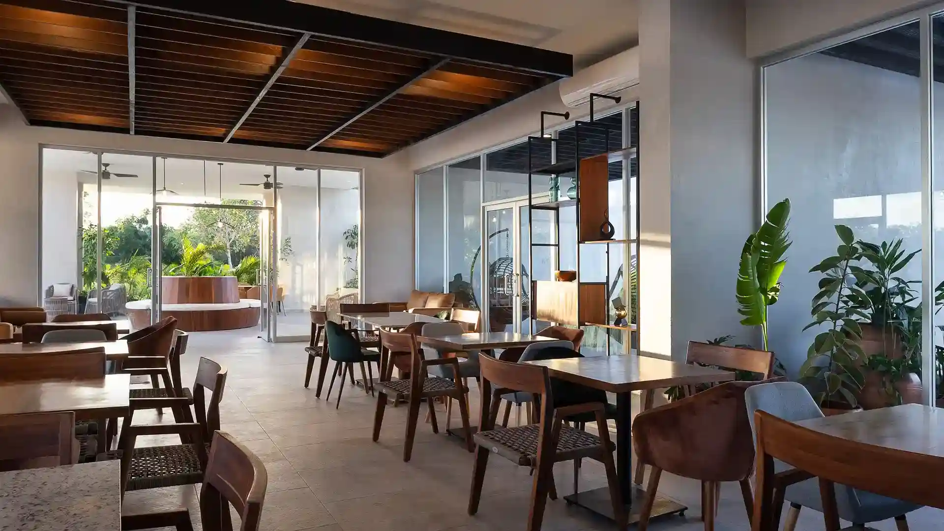 Blanca Residencial Restaurante Casa Club