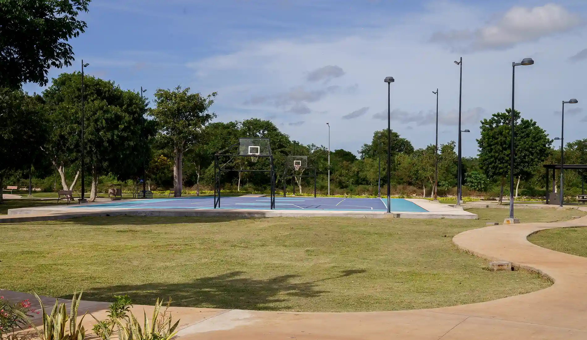 Canchas de usos múltiples Hacienda Kikteil
