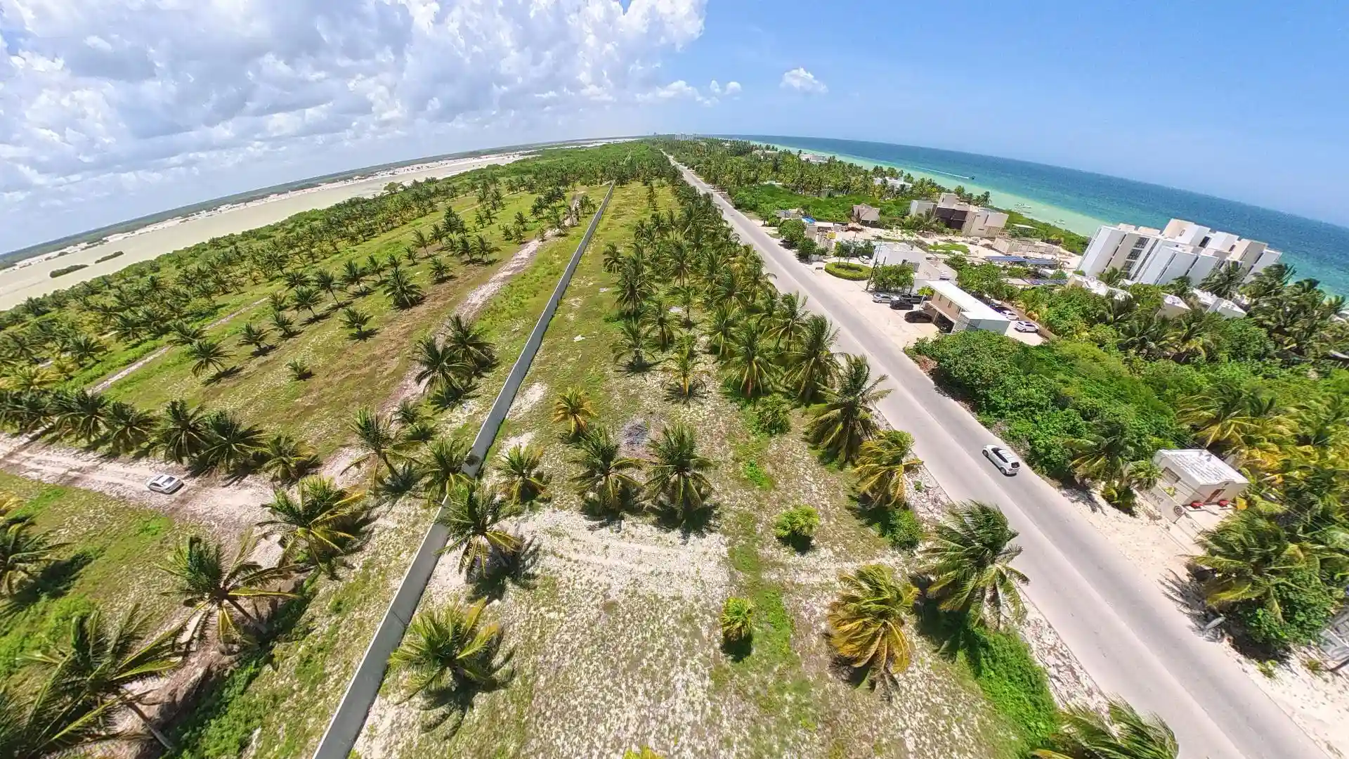 Vista Aérea de Terrenos Comerciales en San Bruno Yucatán