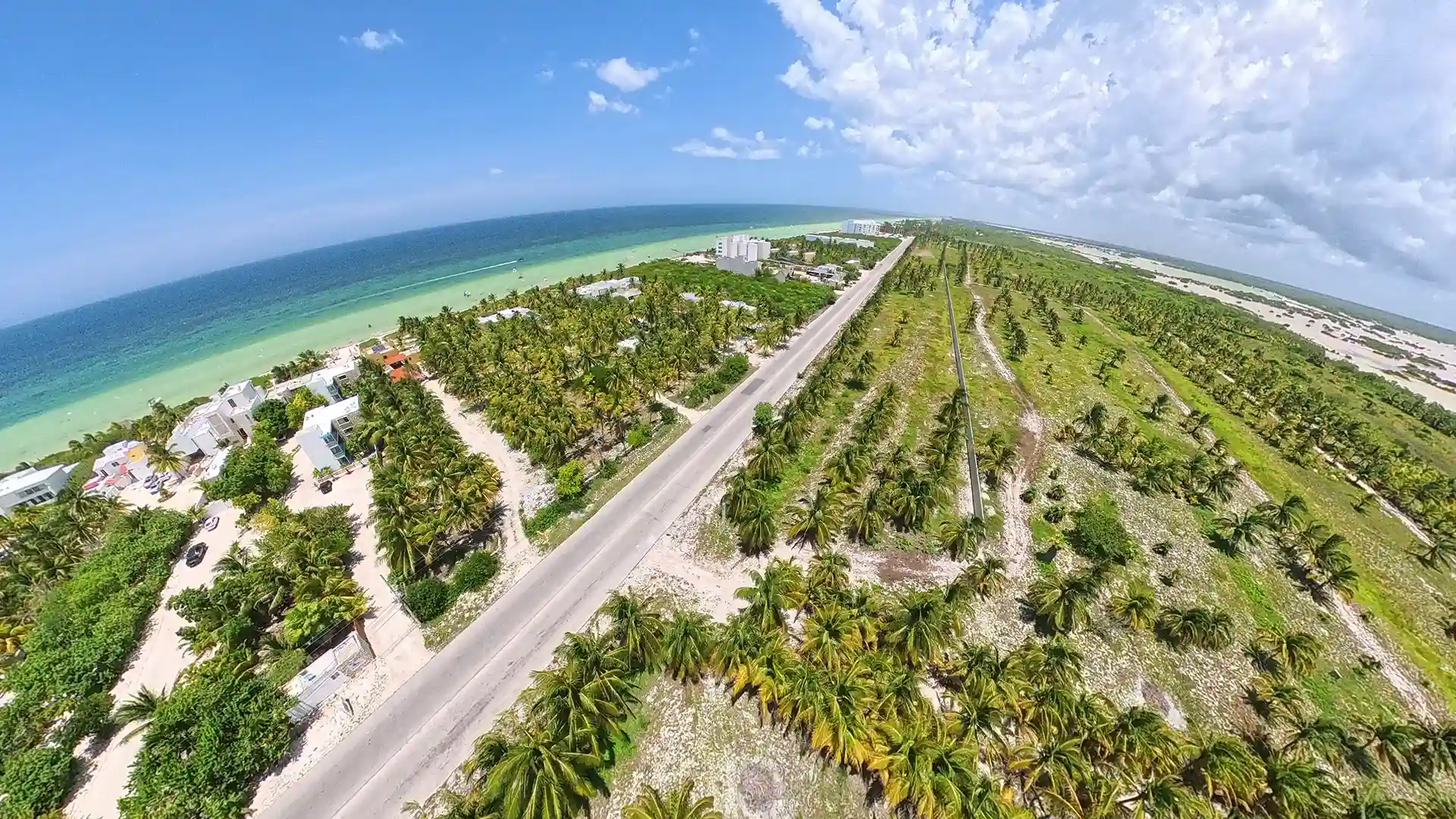 Vista Aérea de Terrenos Comerciales en San Bruno Yucatán